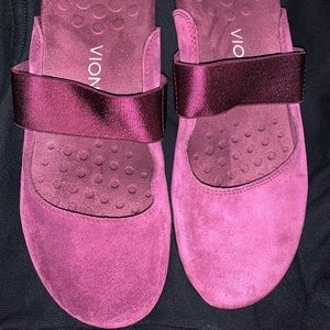 Vionic - Purple - Mary Jane style Shoes - size 9